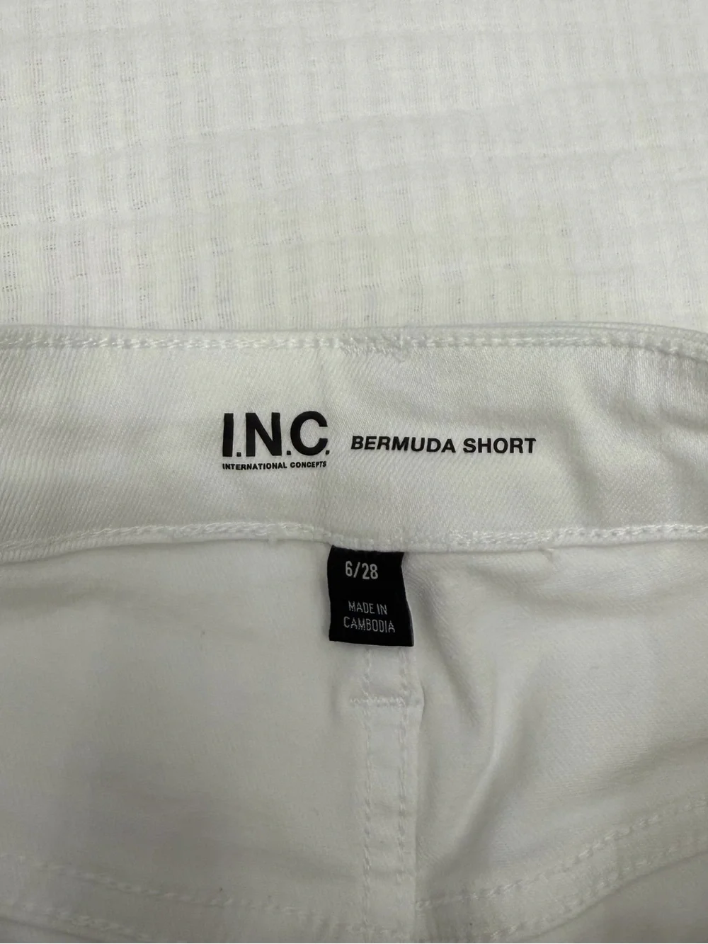 inc white gold horsebit shorts